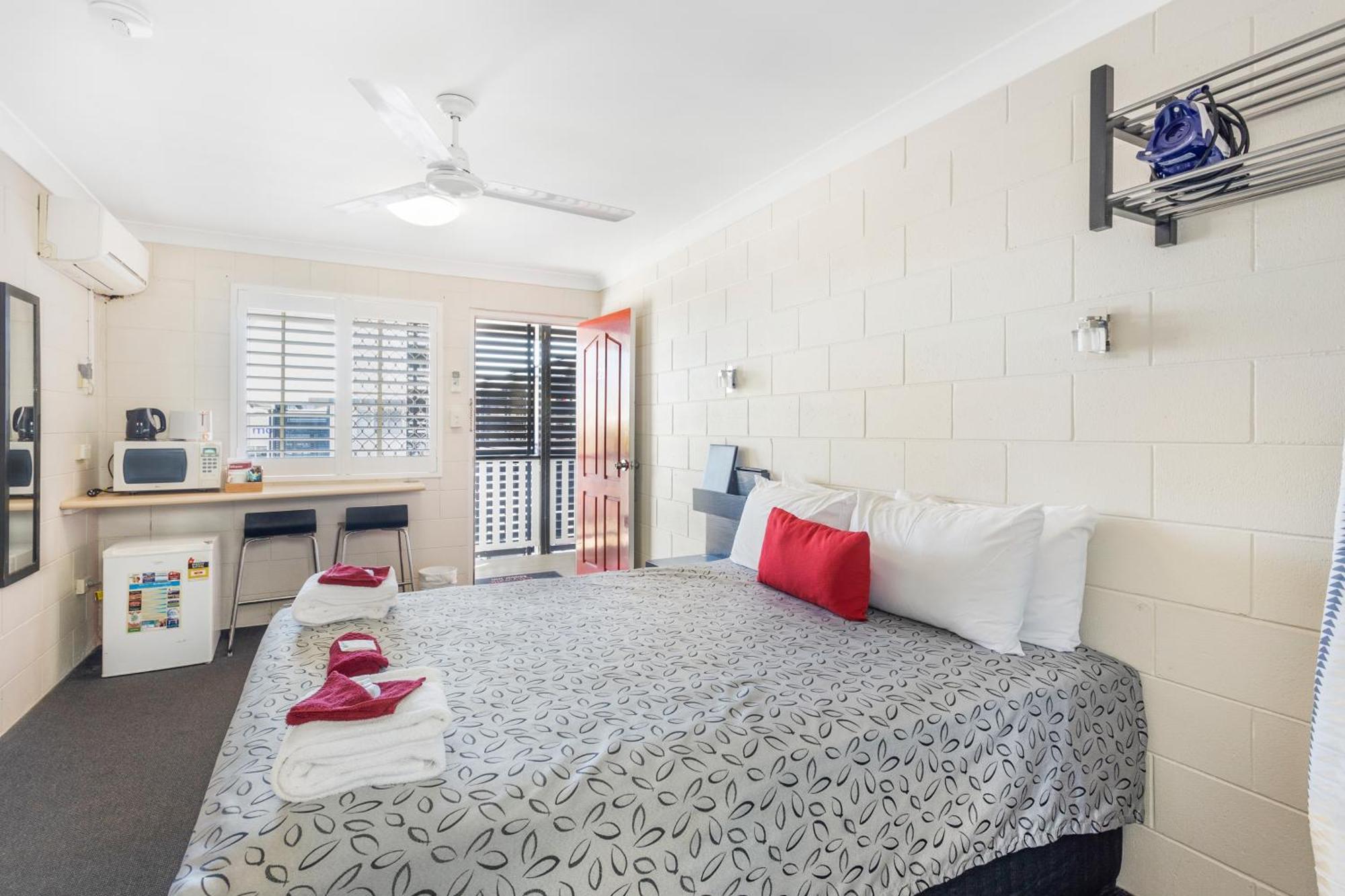 Citywalk Motor Inn Rockhampton Exterior photo