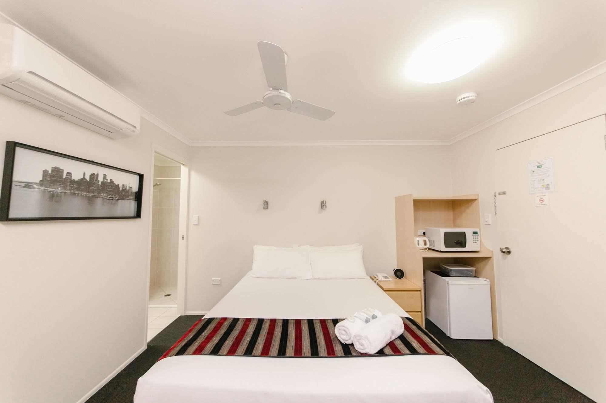 Citywalk Motor Inn Rockhampton Exterior photo